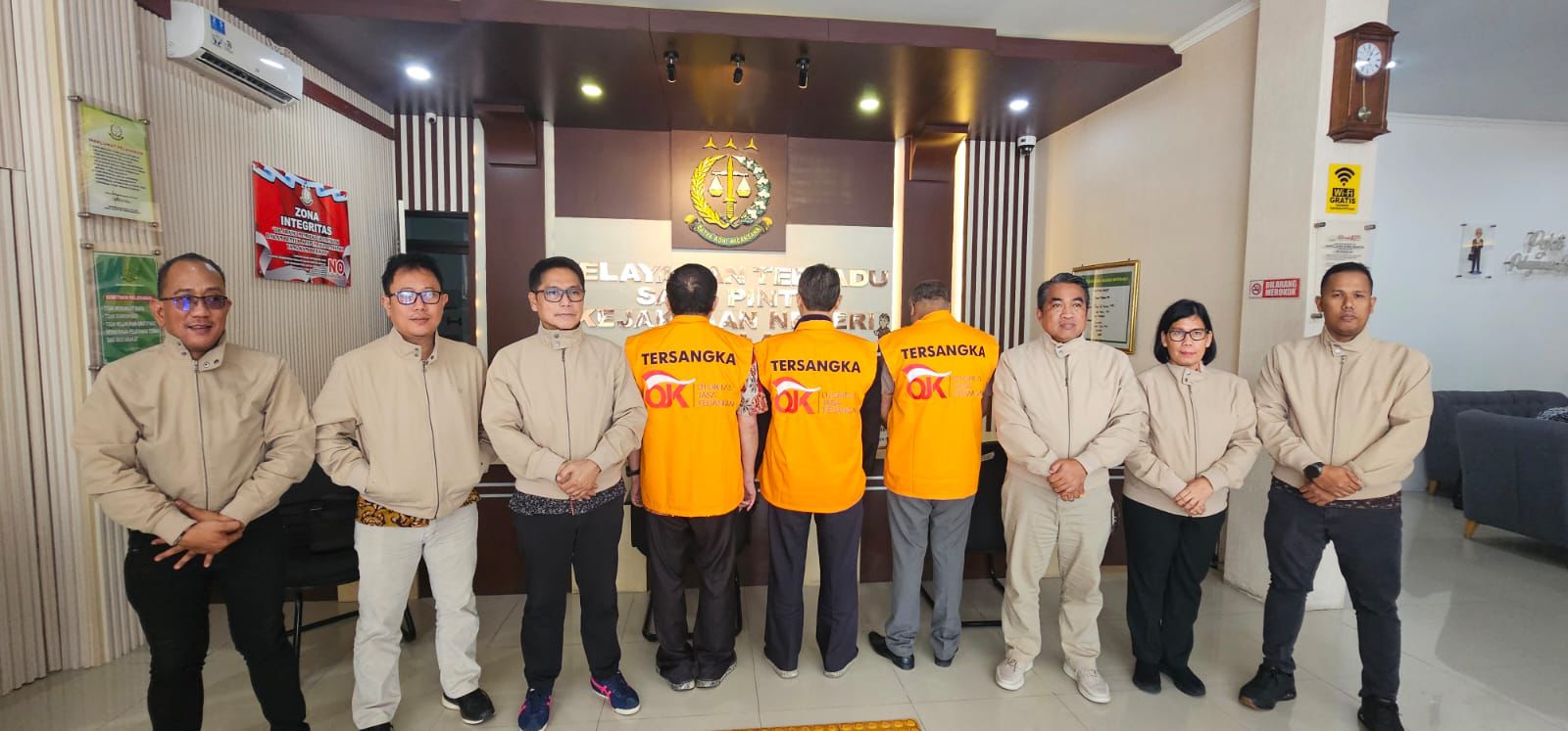 Click here to insert a picture from SharePoint.